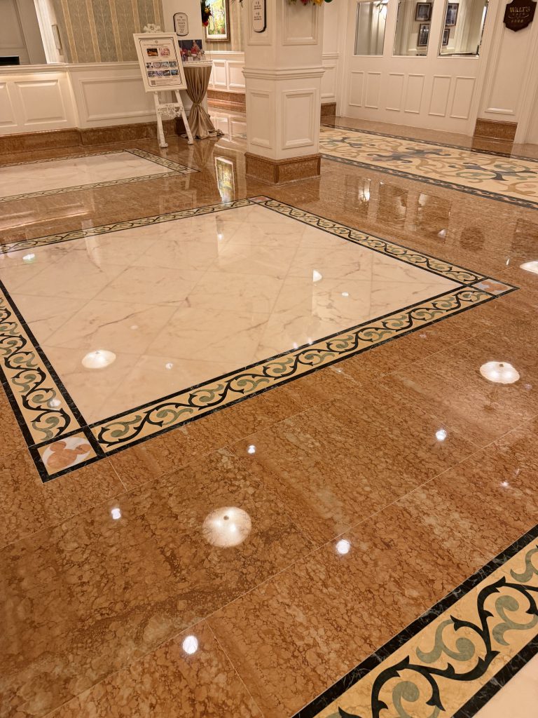 迪士尼樂園酒店 - 冠峰雲石工程實例 #25 圖片 - 2026年04月04日 - hksummit.com