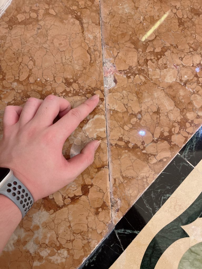 迪士尼樂園酒店 - 冠峰雲石工程實例 #3 圖片 - 2026年04月01日 - hksummit.com