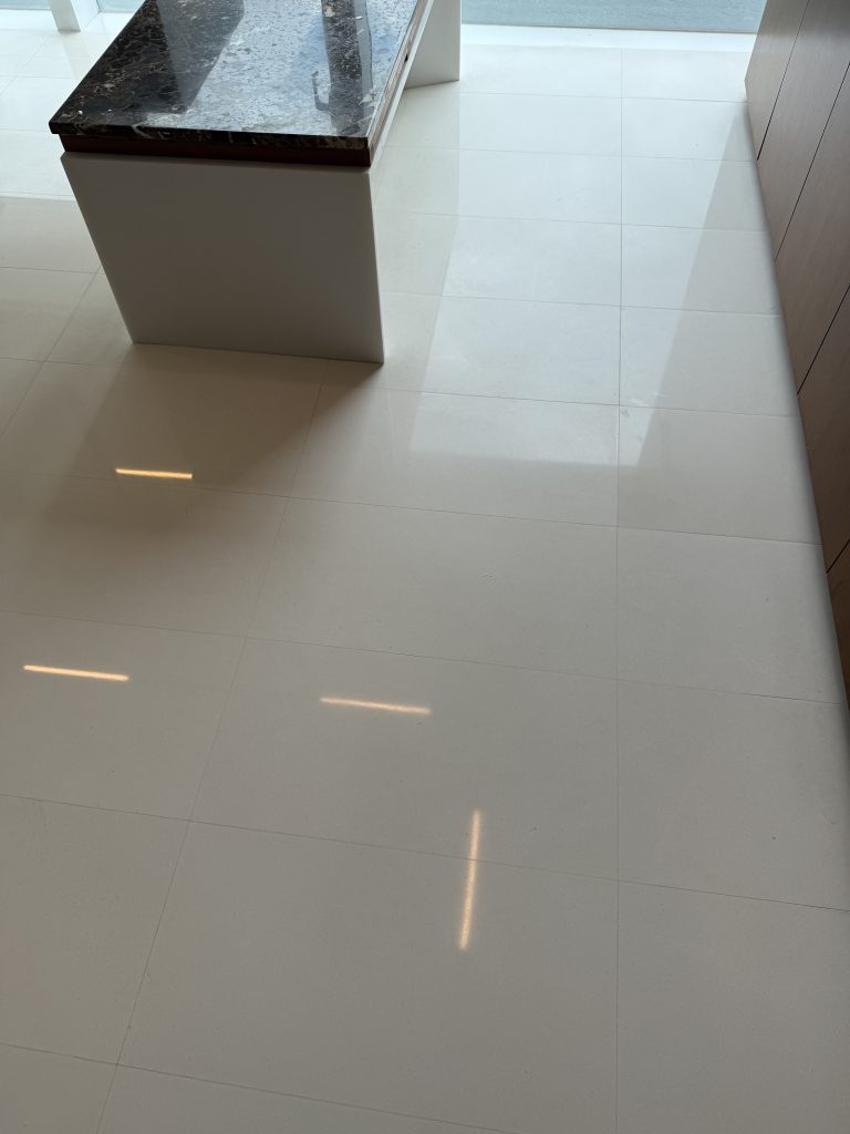 君臨天下 - 冠峰雲石工程實例 #17 圖片 - 2026年04月01日 - hksummit.com