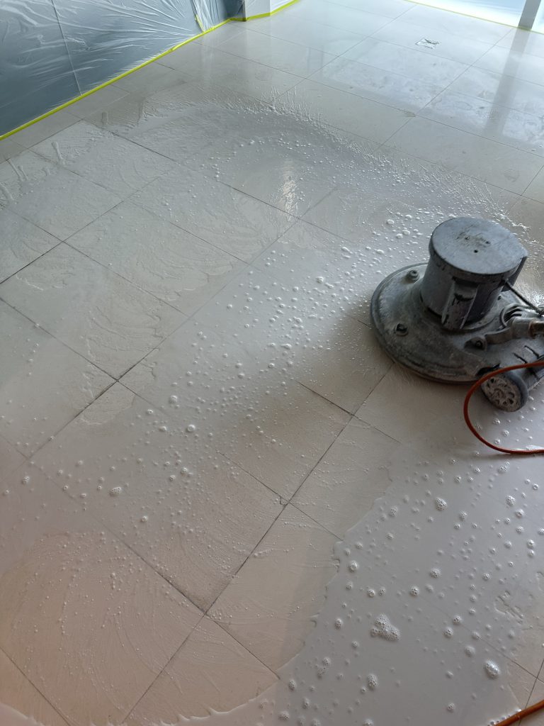 君臨天下 - 冠峰雲石工程實例 #6 圖片 - 2026年04月01日 - hksummit.com